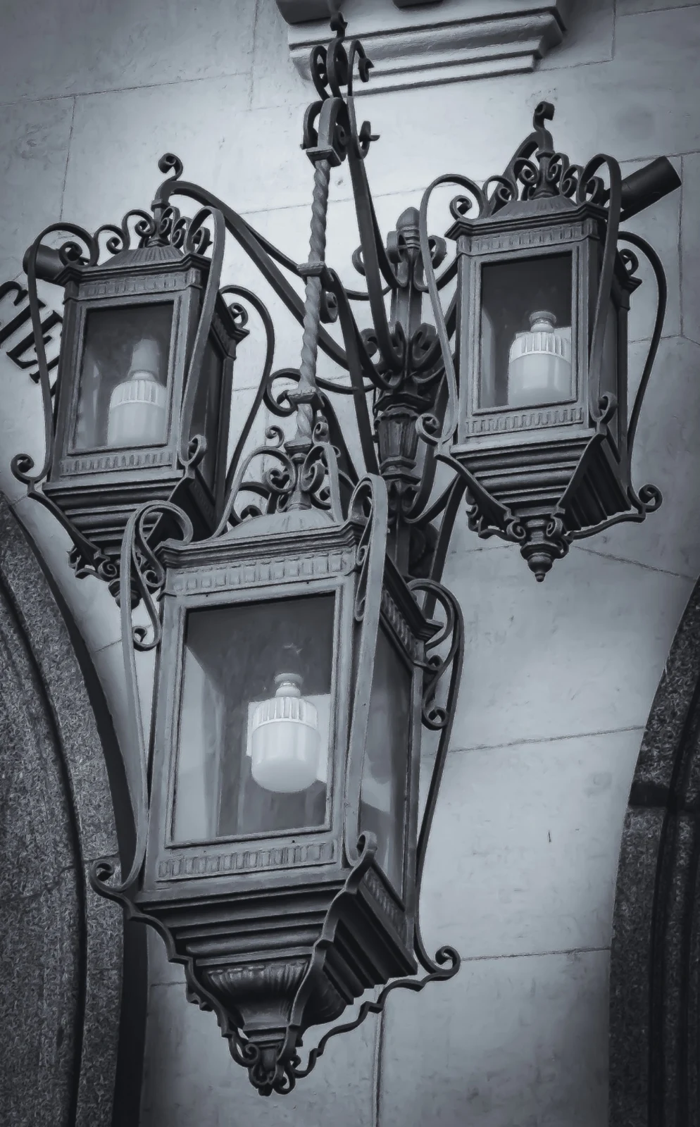 Hierro y luz — fotografía de Carlos Grattelly en Madrid