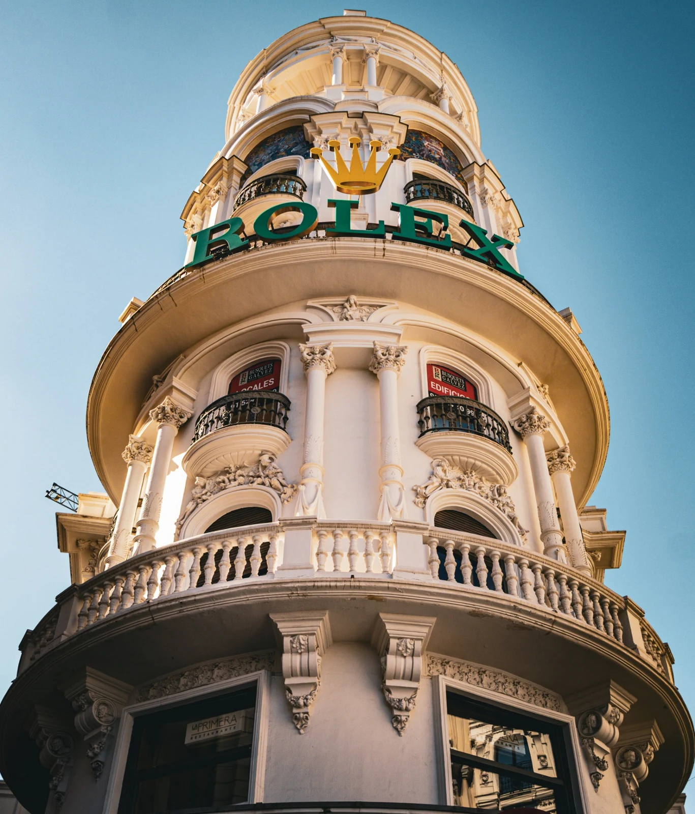 Curva sobre la ciudad — fotografía de Carlos Grattelly en Madrid